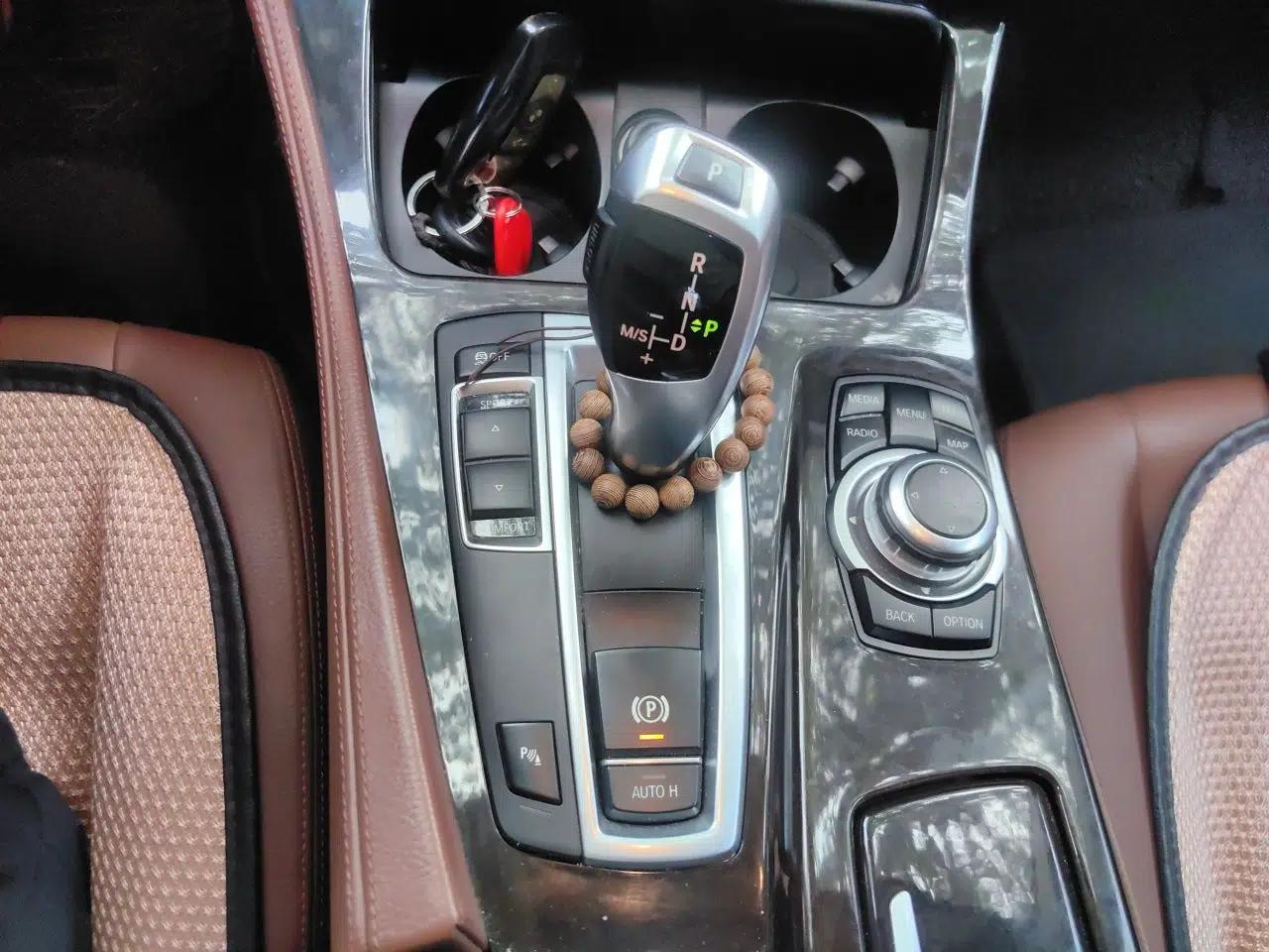 BMW 5 Series 2014 525Li Leading Model — миниатюра 14