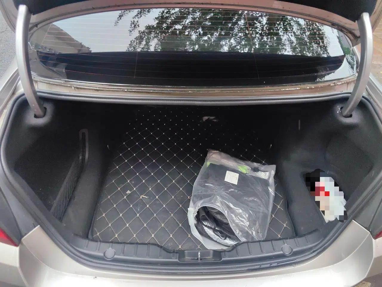 BMW 5 Series 2014 525Li Leading Model — миниатюра 19
