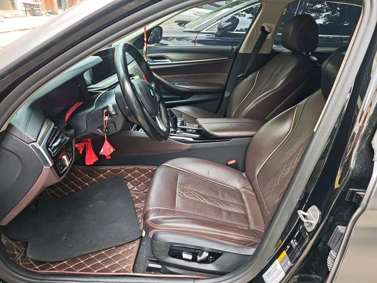 BMW 5 Series New Energy 2019 530Le Luxury Package — миниатюра 15