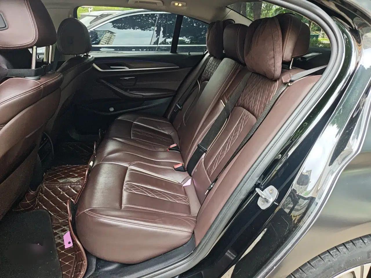 BMW 5 Series New Energy 2019 530Le Luxury Package — миниатюра 17