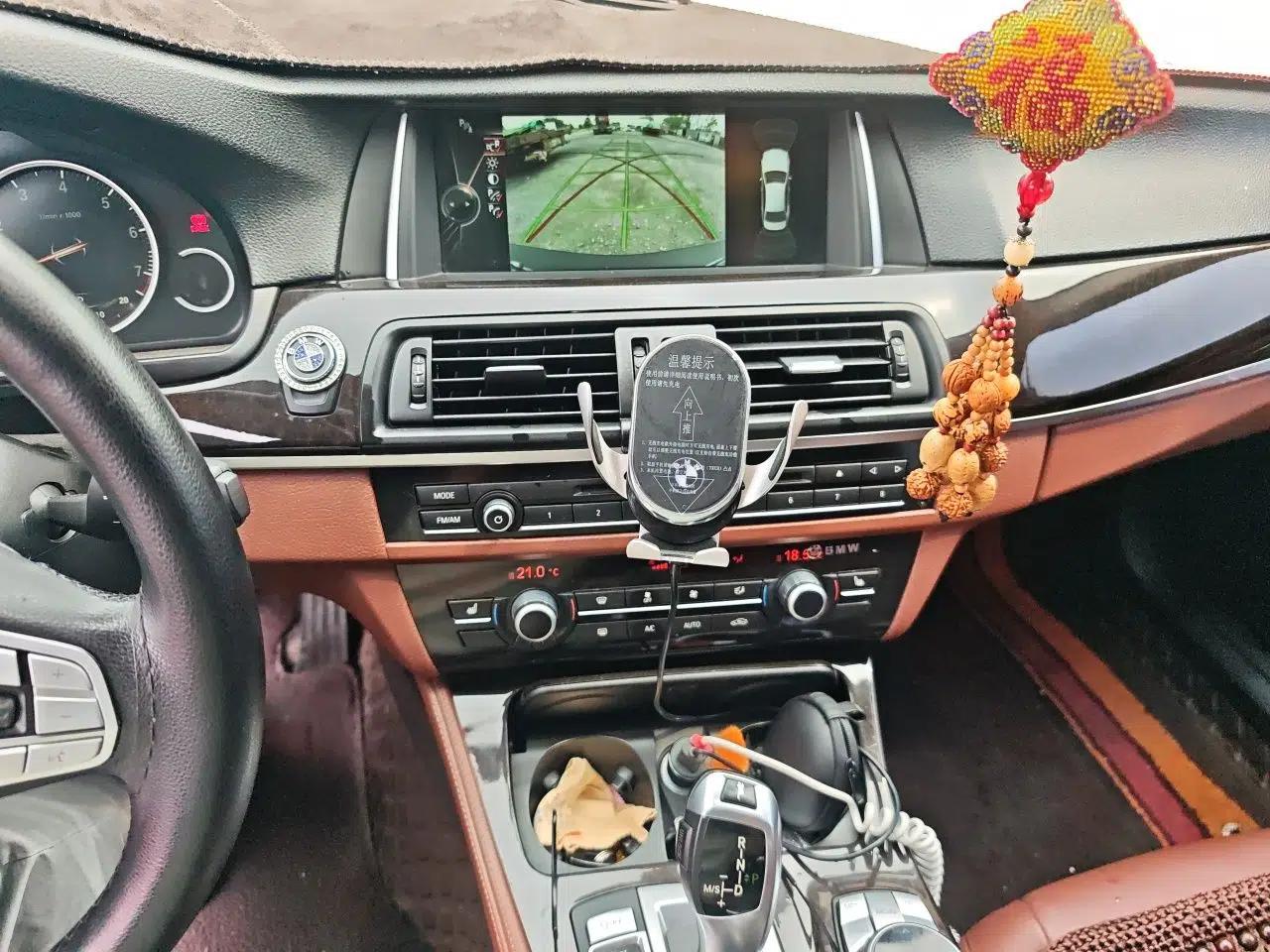 BMW 5 Series 2013 530Li Leading Model — миниатюра 13