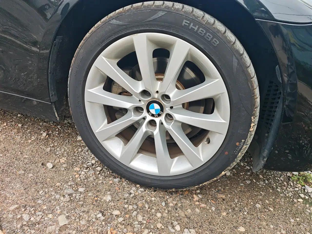BMW 5 Series 2013 530Li Leading Model — миниатюра 8