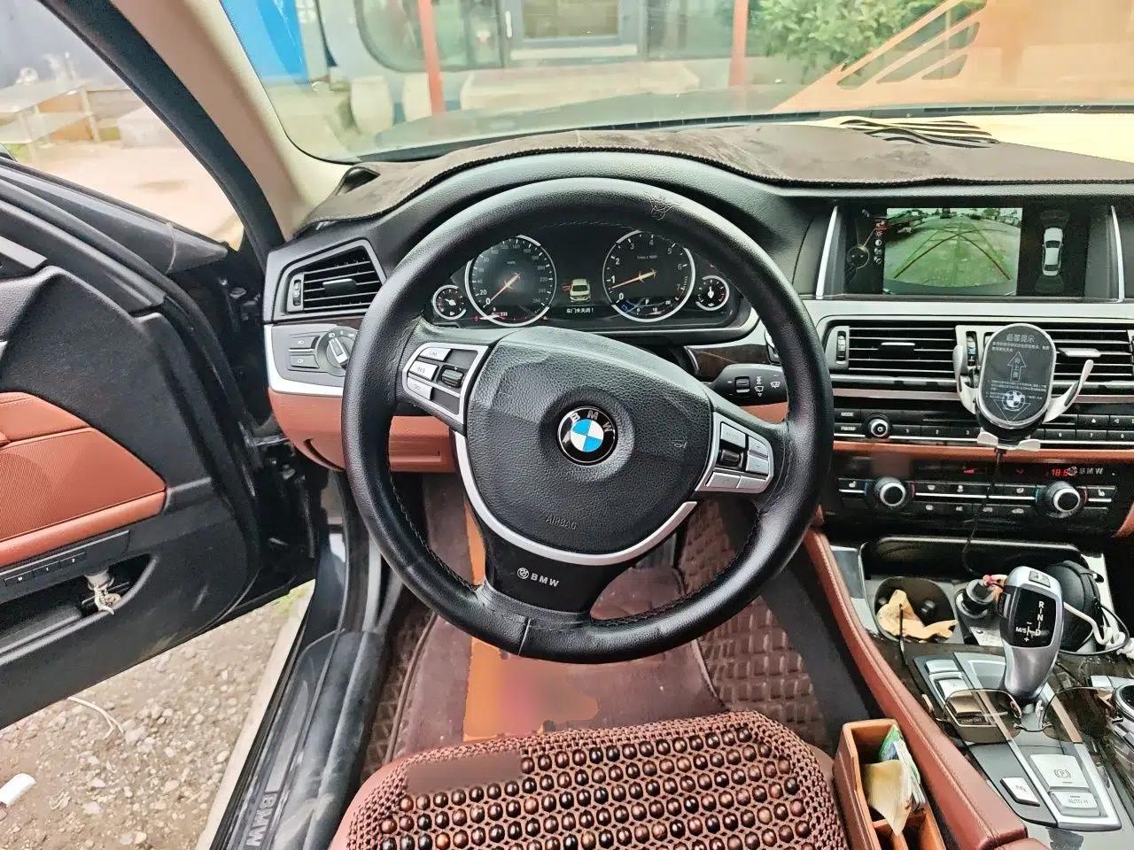 BMW 5 Series 2013 530Li Leading Model — миниатюра 10