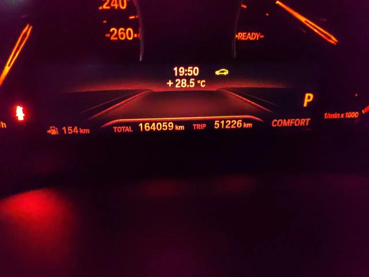 BMW 5 Series 2018 528Li Launch Special Edition — миниатюра 12