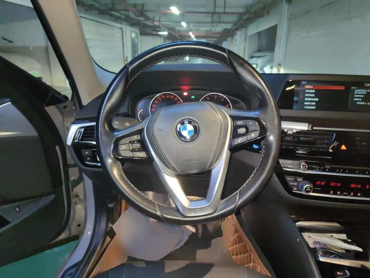 BMW 5 Series 2018 528Li Launch Special Edition — миниатюра 10