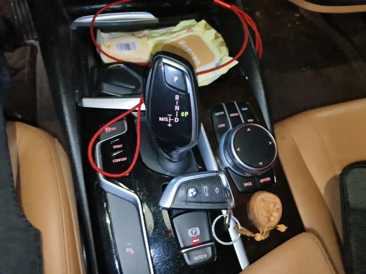 BMW 5 Series 2018 528Li Launch Special Edition — миниатюра 14
