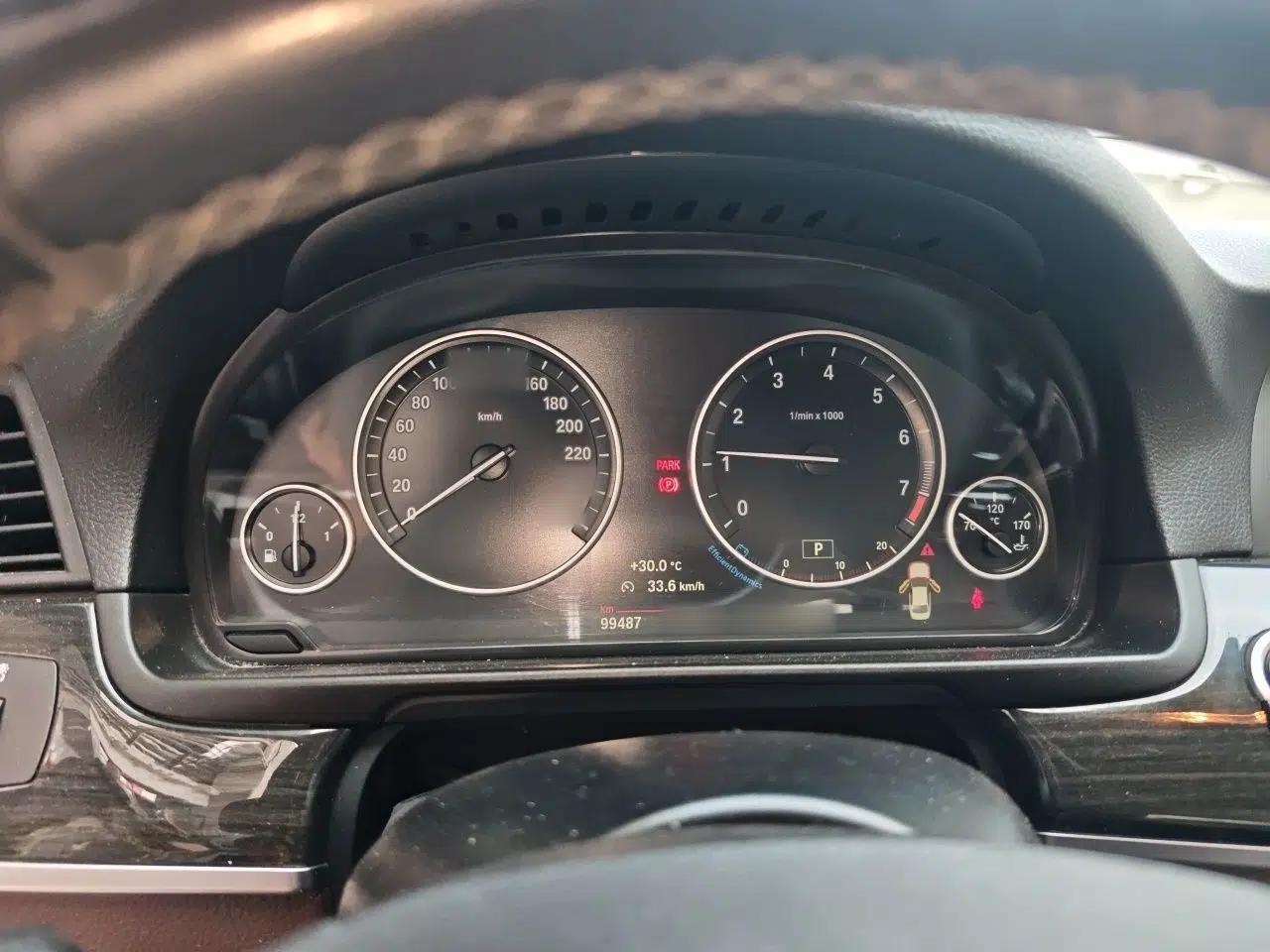 BMW 5 Series 2014 525Li Luxury Design Package — миниатюра 10