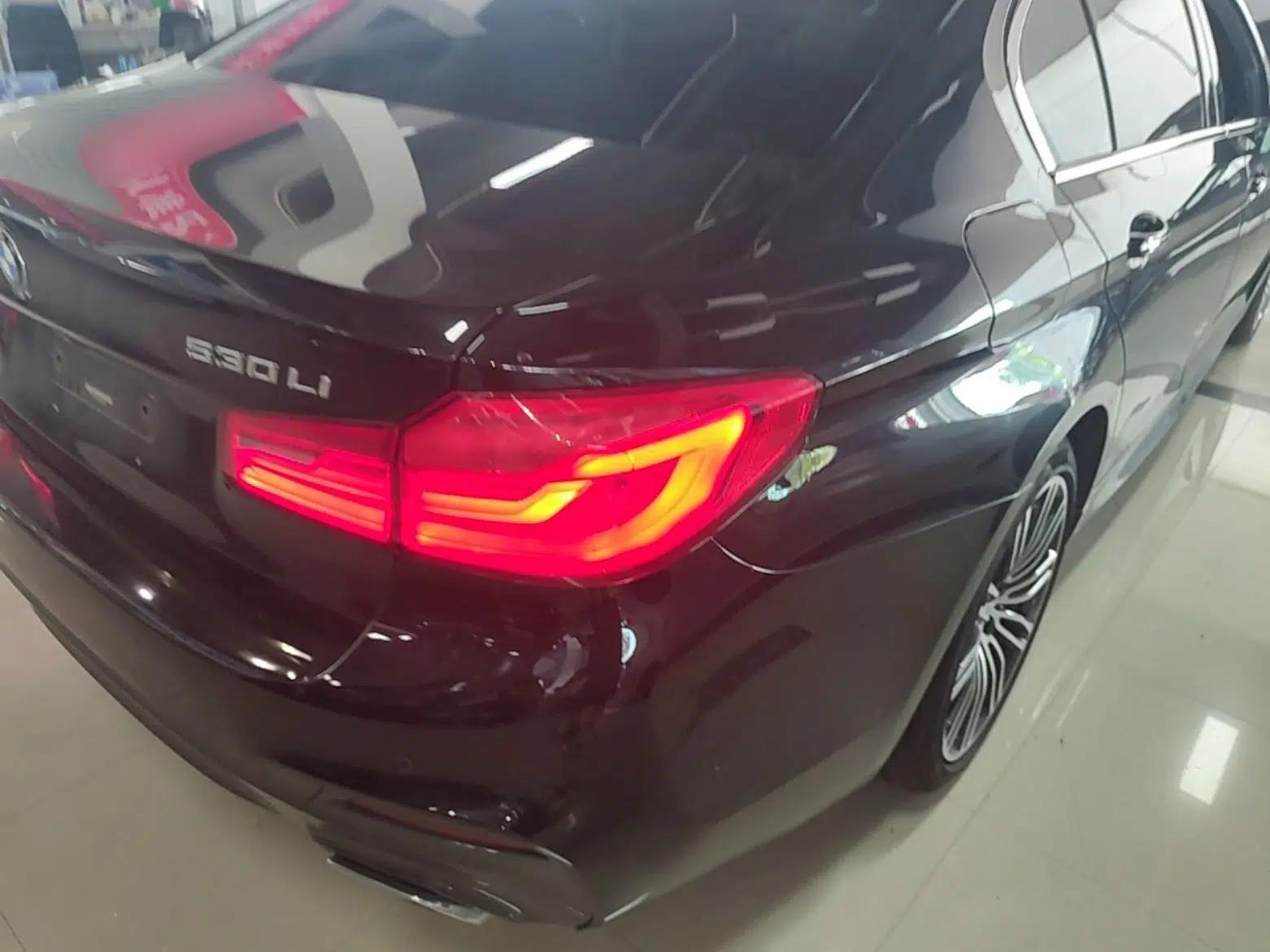 BMW 5 Series 2018 Restyled 530Li Leading Edition M Sport Package — миниатюра 9