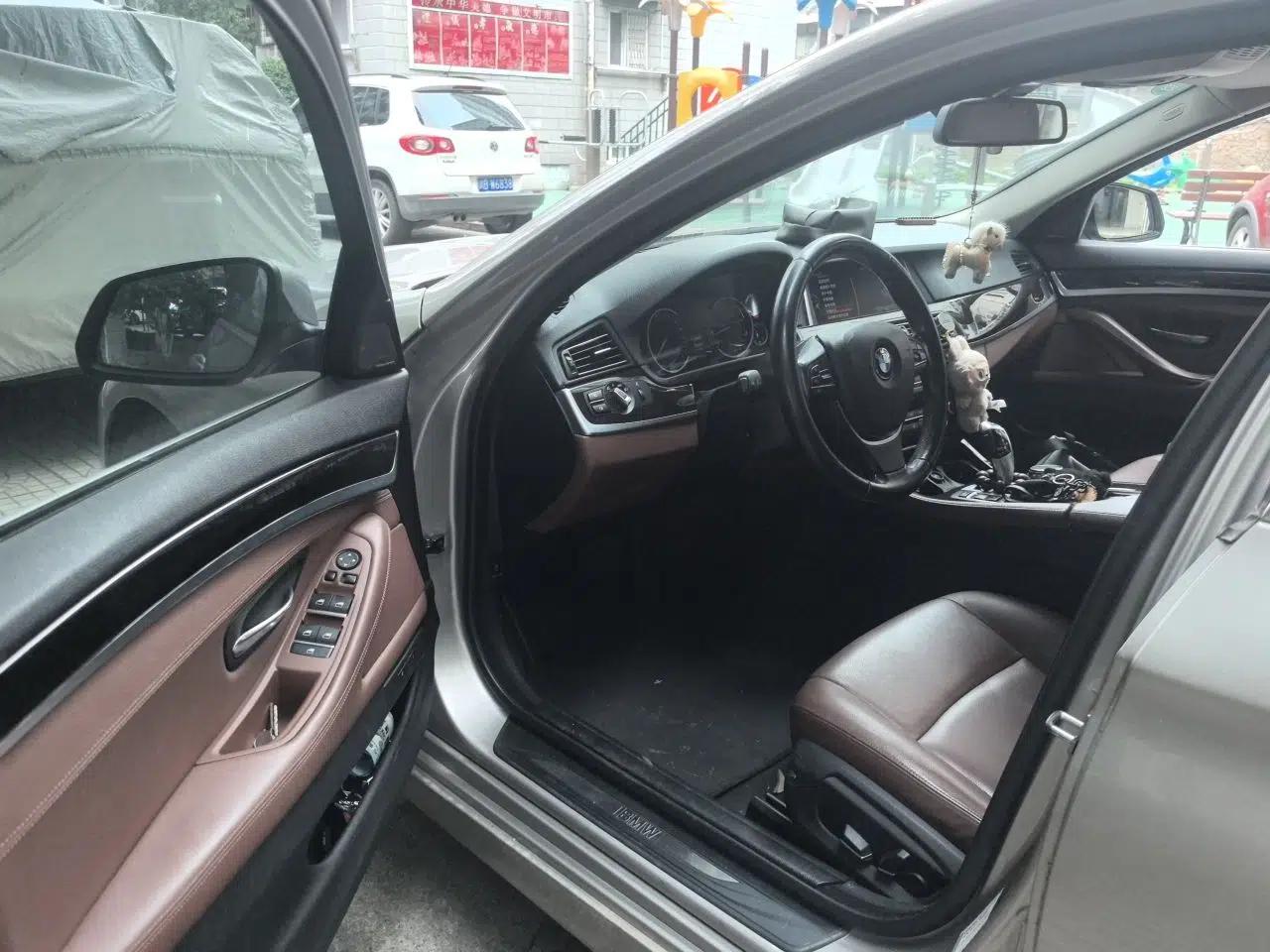 BMW 5 Series 2014 528Li Leading Model — миниатюра 16