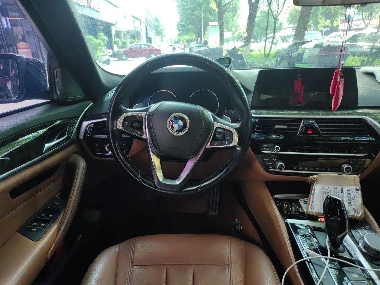 BMW 5 Series 2018 530Li Leading Model M Sport Package — миниатюра 10
