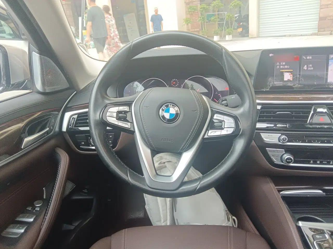 BMW 5 Series 2019 Facelifted 525Li Luxury Package — миниатюра 10
