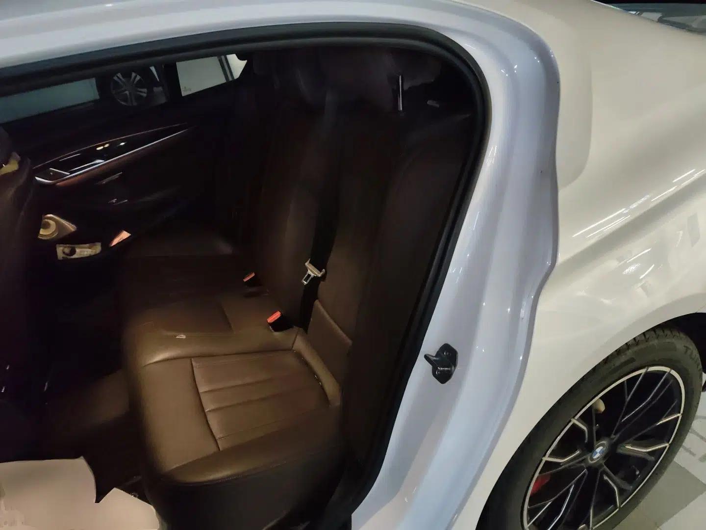 BMW 5 Series 2019 Restyled 525Li M Sport Package — миниатюра 17