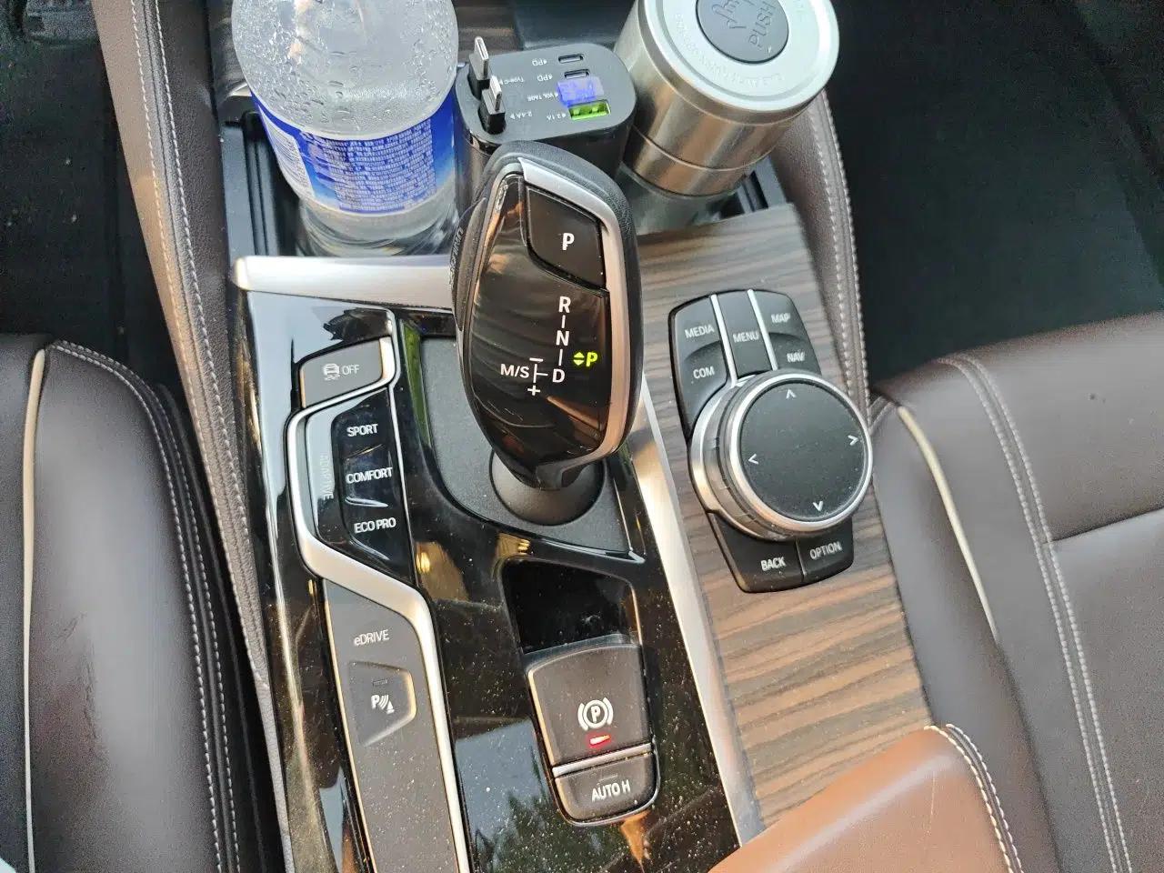 BMW 5 Series New Energy 2019 530Le Luxury Package — миниатюра 14