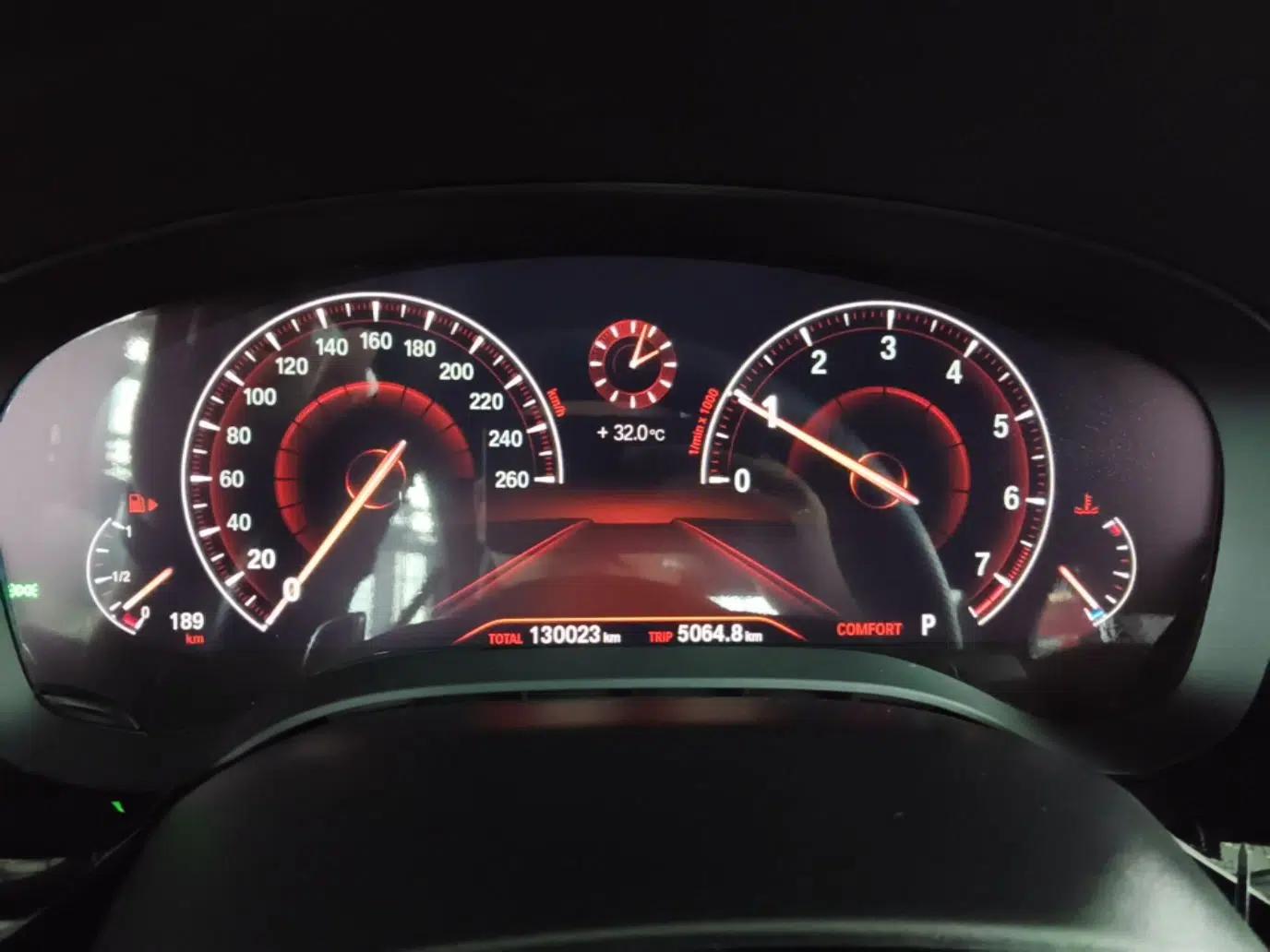 BMW 5 Series 2019 Restyled 530Li Luxury Edition M Sport Package — миниатюра 14