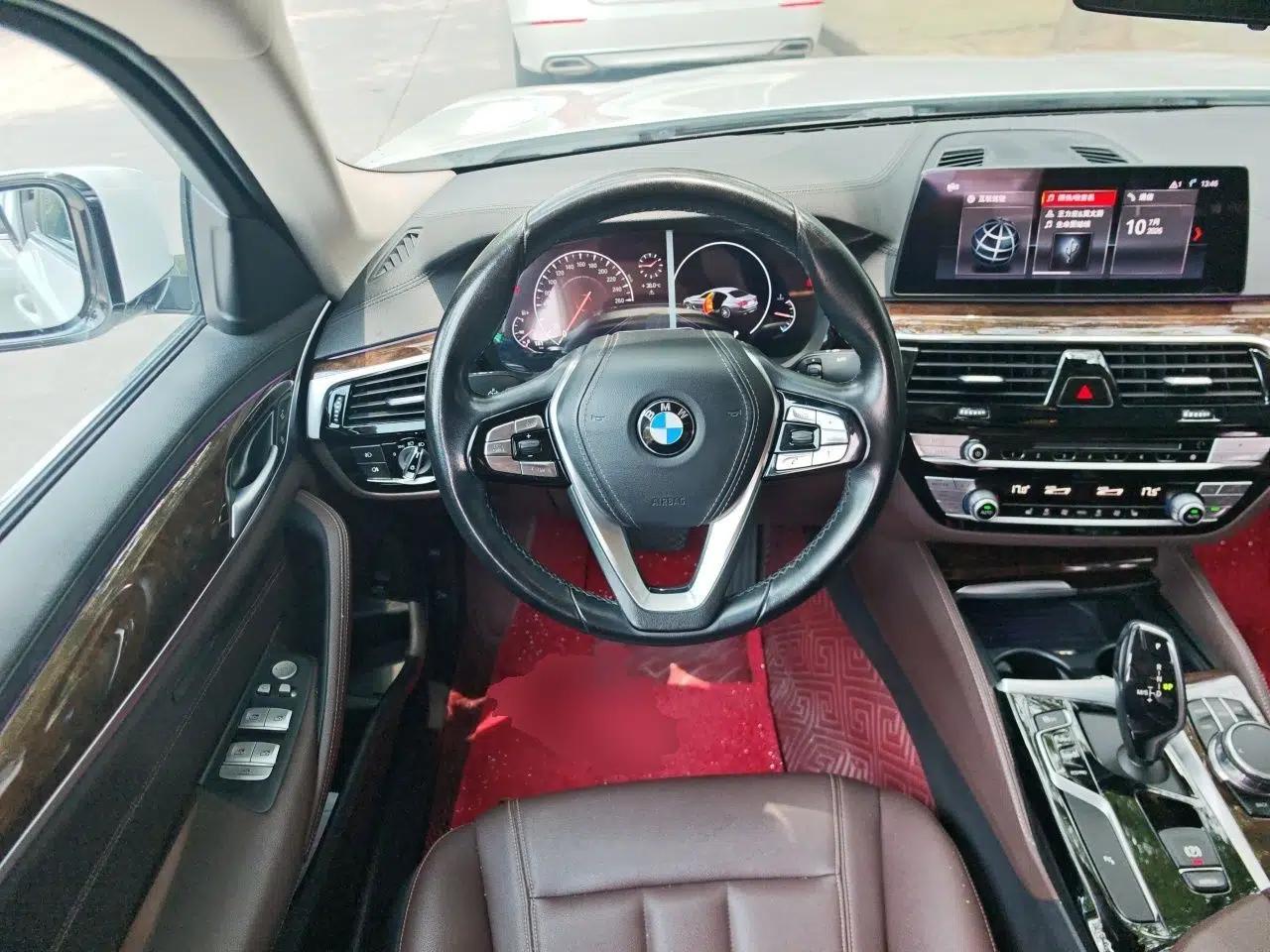 BMW 5 Series 2019 525Li Luxury Package — миниатюра 10