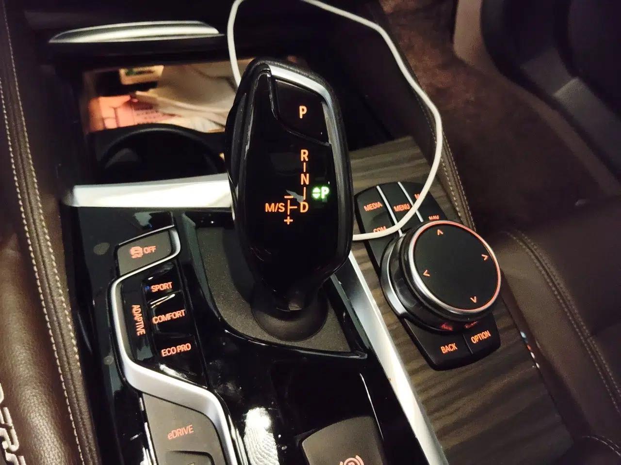 BMW 5 Series New Energy 2019 530Le Luxury Package — миниатюра 14
