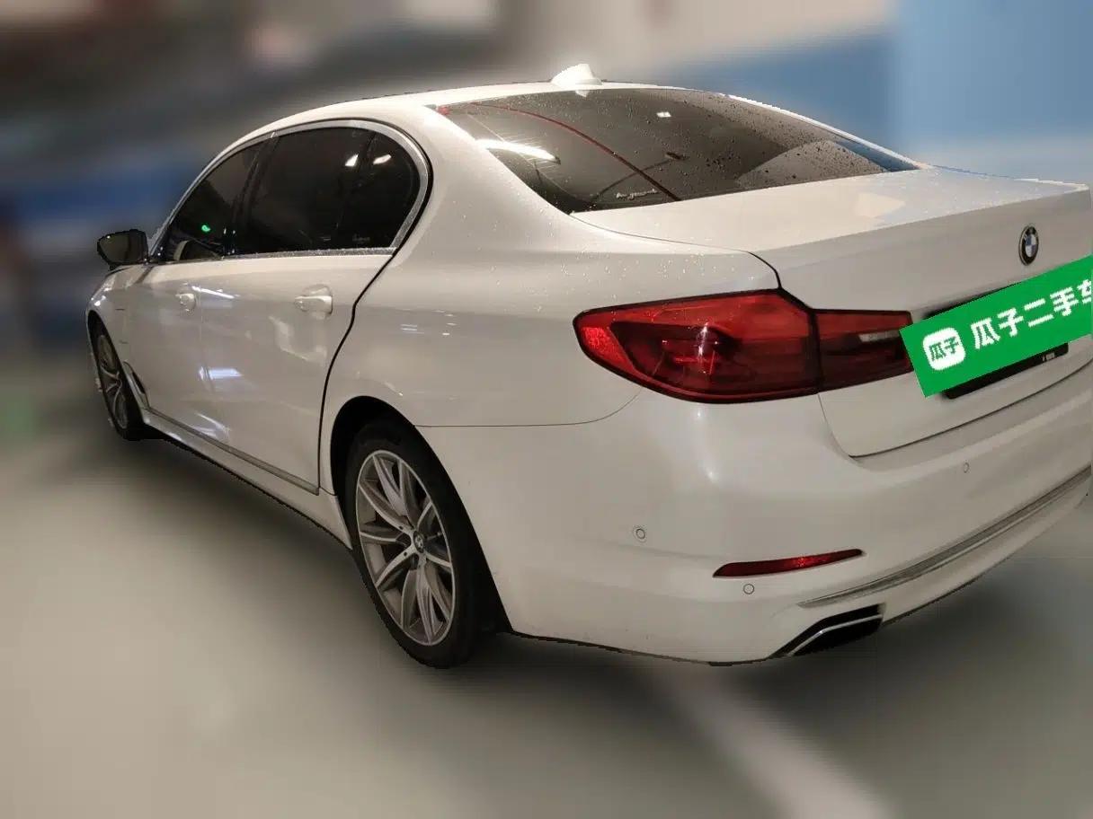 BMW 5 Series New Energy 2019 530Le Luxury Package — миниатюра 4