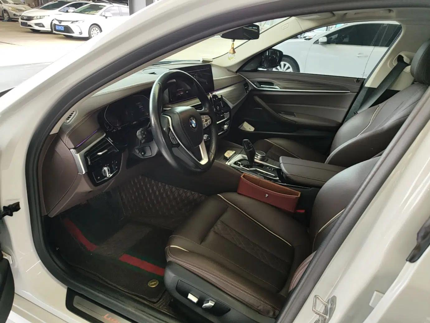 BMW 5 Series 2022 Updated 530Li Leading Edition Luxury Package — миниатюра 18
