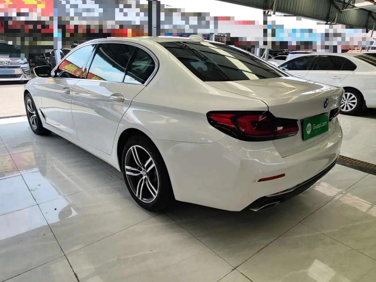 BMW 5 Series 2022 Updated 530Li Leading Edition Luxury Package — миниатюра 4