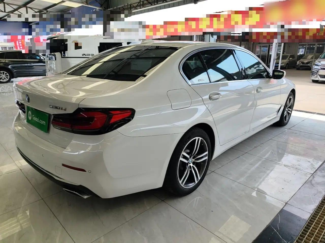 BMW 5 Series 2022 Updated 530Li Leading Edition Luxury Package — миниатюра 6