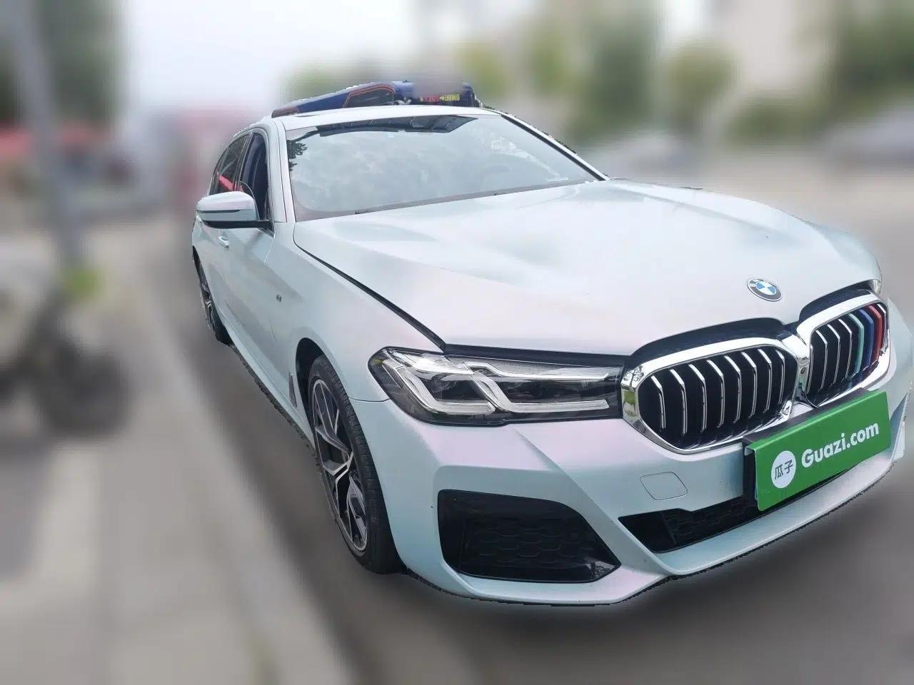BMW 5 Series 2022 Restyled 530Li Luxury Edition M Sport Package — миниатюра 3