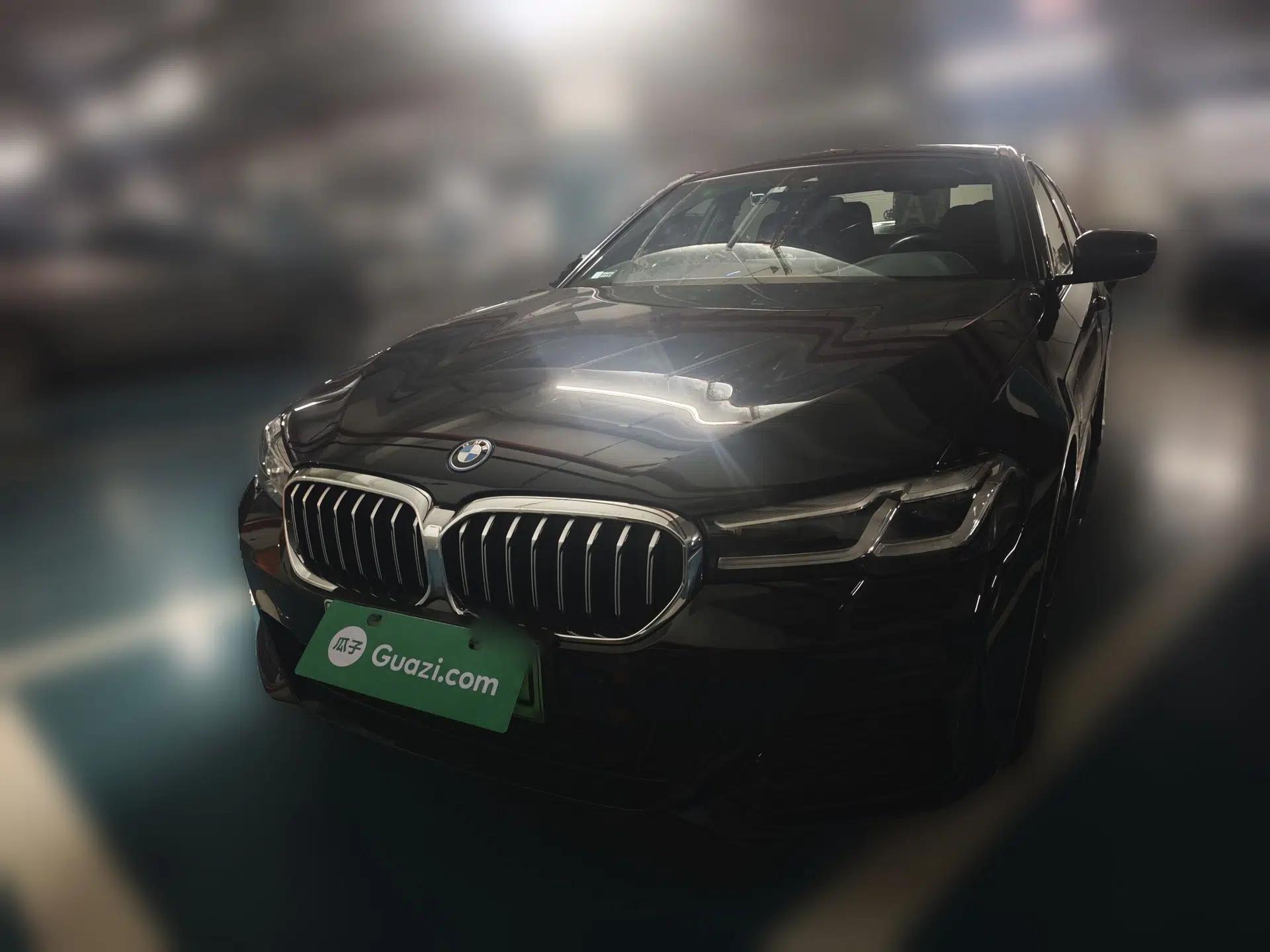 BMW 5 Series New Energy 2022 Restyled 535Le M Sport Package — миниатюра 2