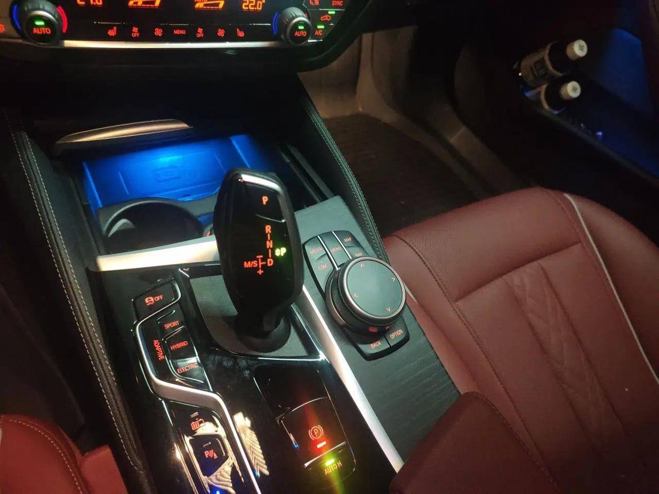 BMW 5 Series New Energy 2022 Restyled 535Le M Sport Package — миниатюра 14