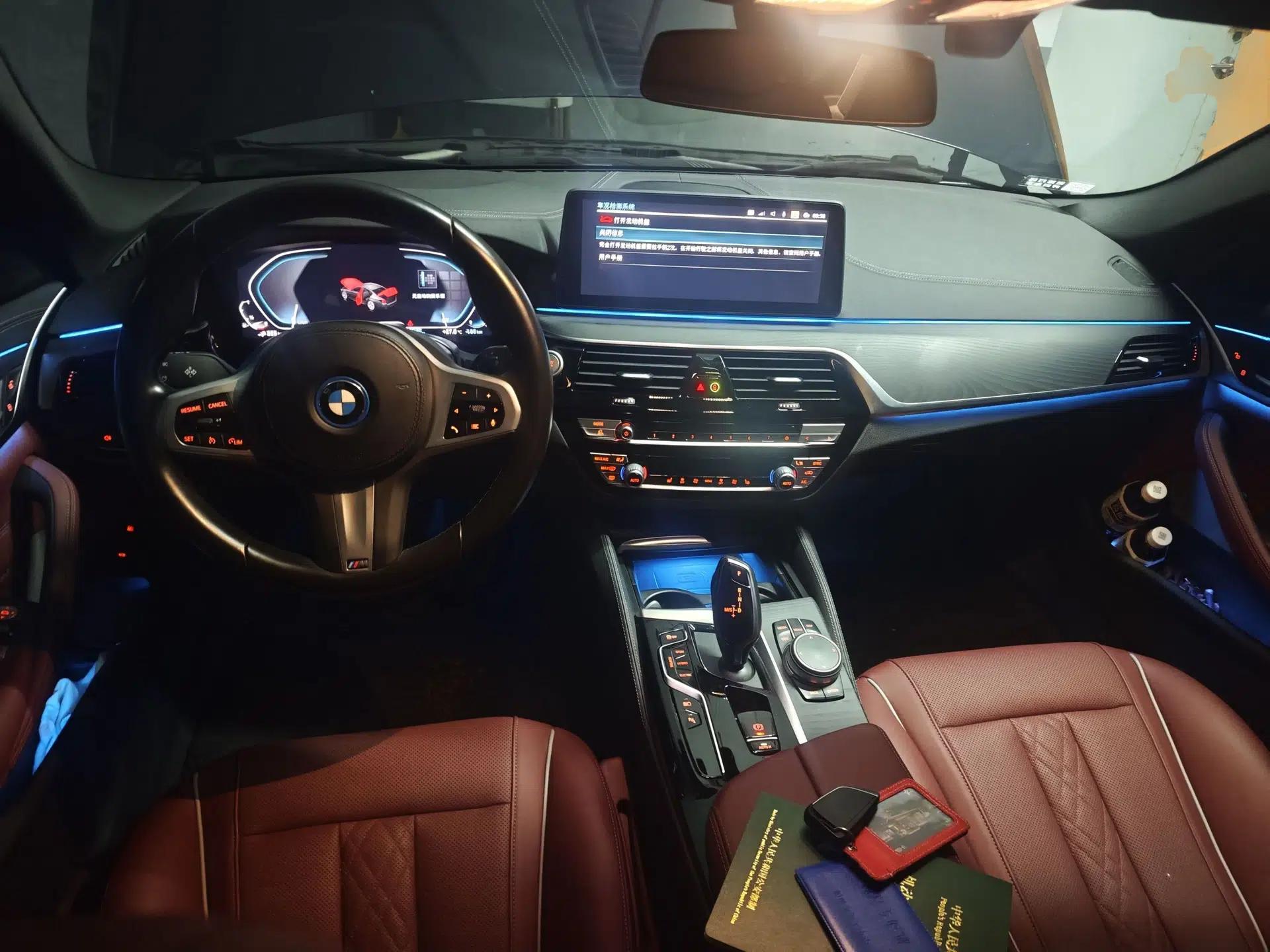 BMW 5 Series New Energy 2022 Restyled 535Le M Sport Package — миниатюра 9