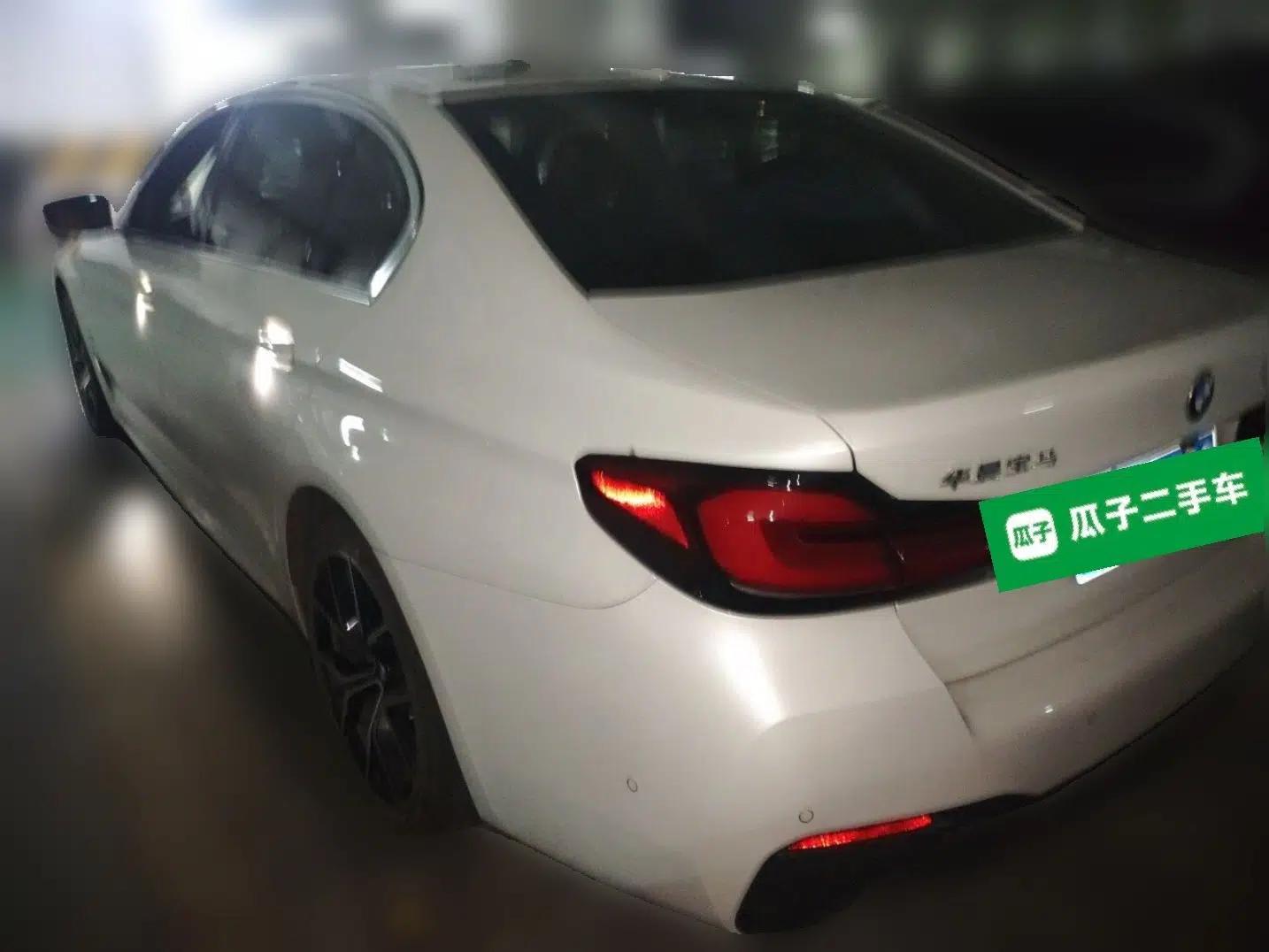 BMW 5 Series 2022 Second Facelift 530Li Luxury Version M Sport Package — миниатюра 4
