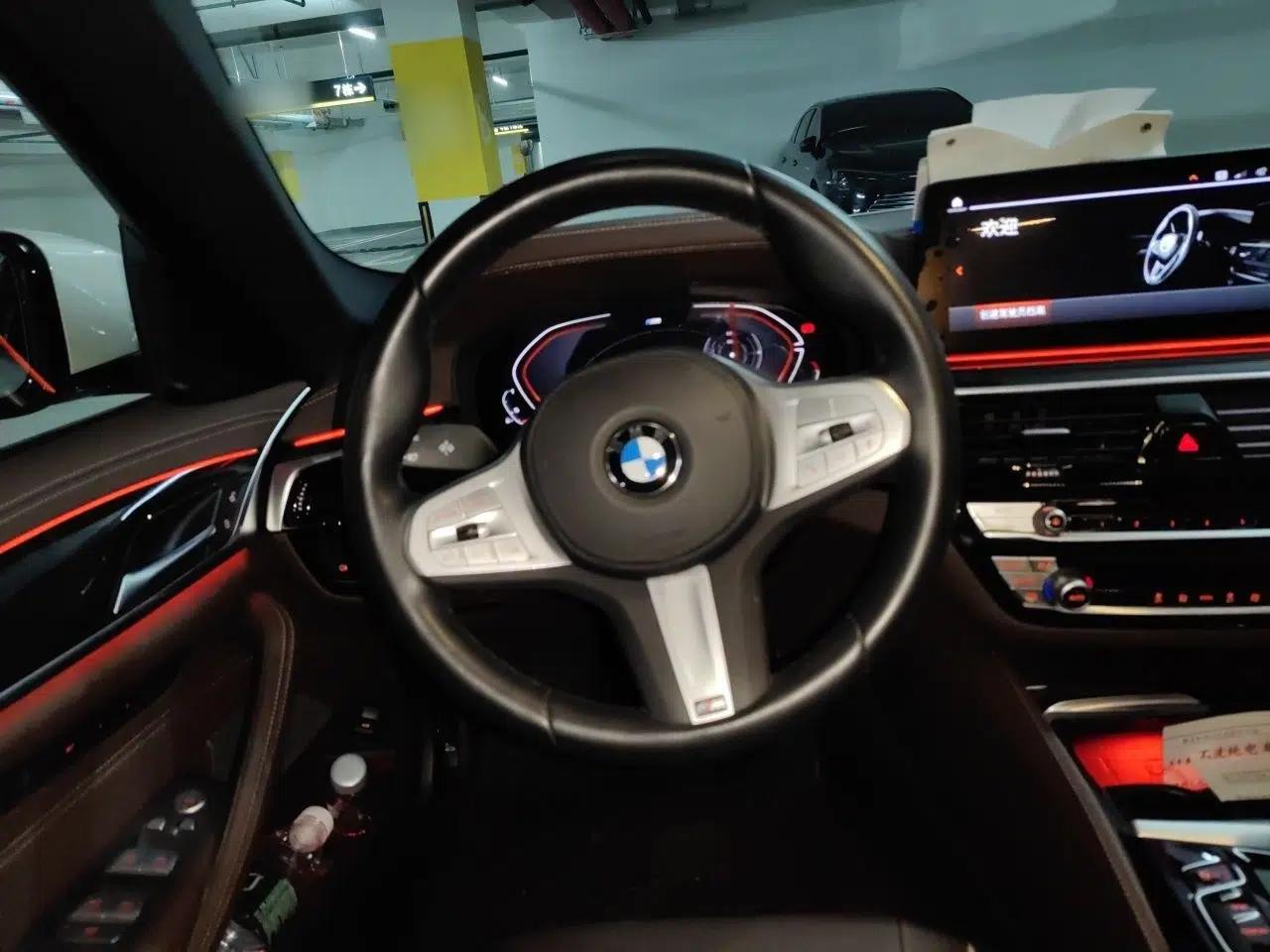 BMW 5 Series 2022 Restyled 525Li M Sport Package — миниатюра 10