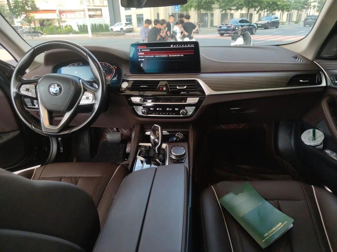 BMW 5 Series 2022 530Li Leading Luxury Package — миниатюра 9