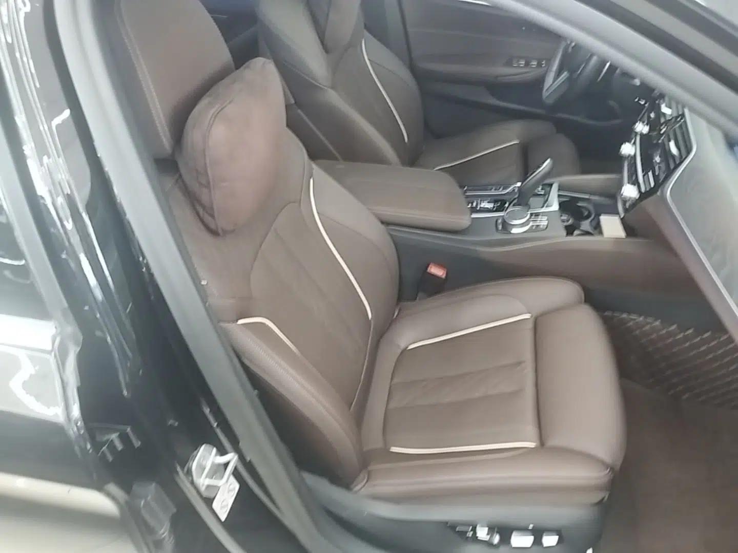 BMW 5 Series 2022 Second Facelift 530Li Luxury Version M Sport Package — миниатюра 19