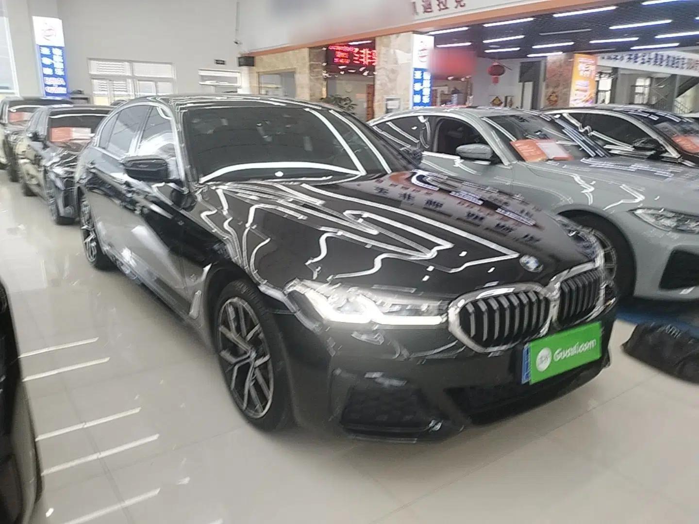BMW 5 Series 2022 Second Facelift 530Li Luxury Version M Sport Package — миниатюра 3