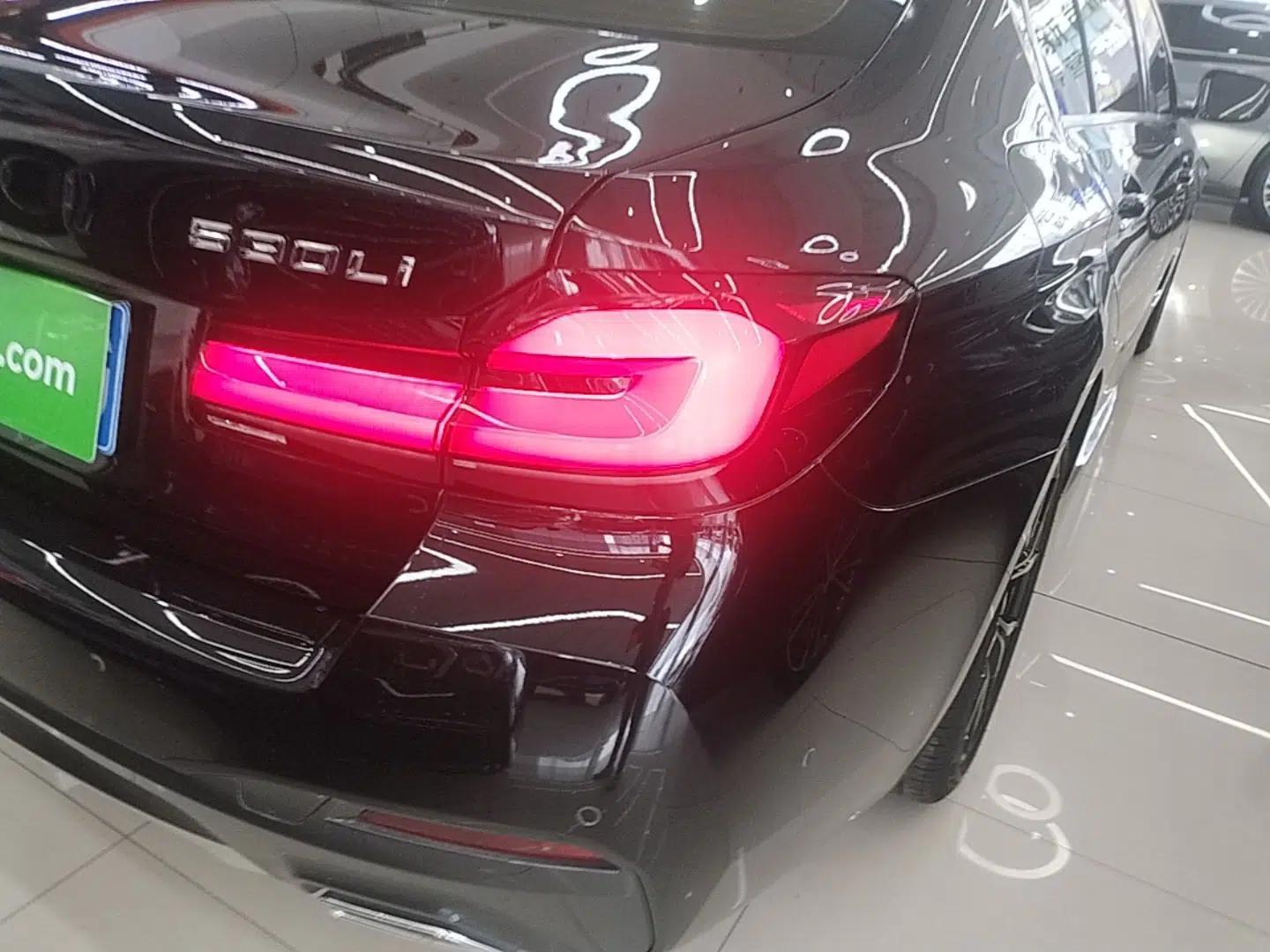 BMW 5 Series 2022 Second Facelift 530Li Luxury Version M Sport Package — миниатюра 9