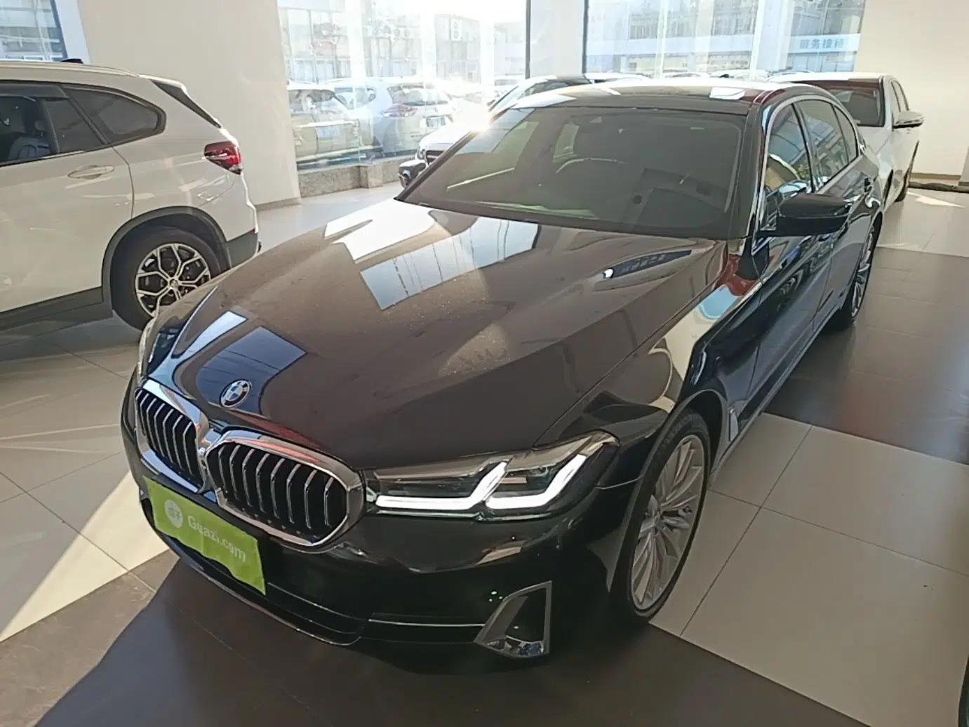 BMW 5 Series 2022 Updated 530Li Luxury Edition Premium Package — миниатюра 1
