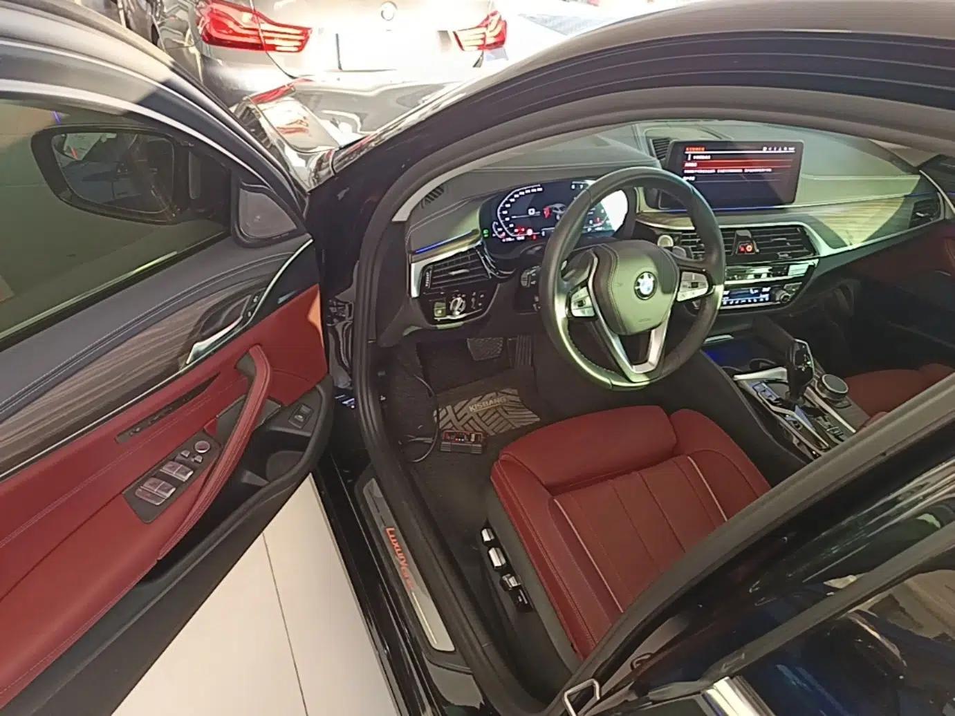 BMW 5 Series 2022 Updated 530Li Luxury Edition Premium Package — миниатюра 18