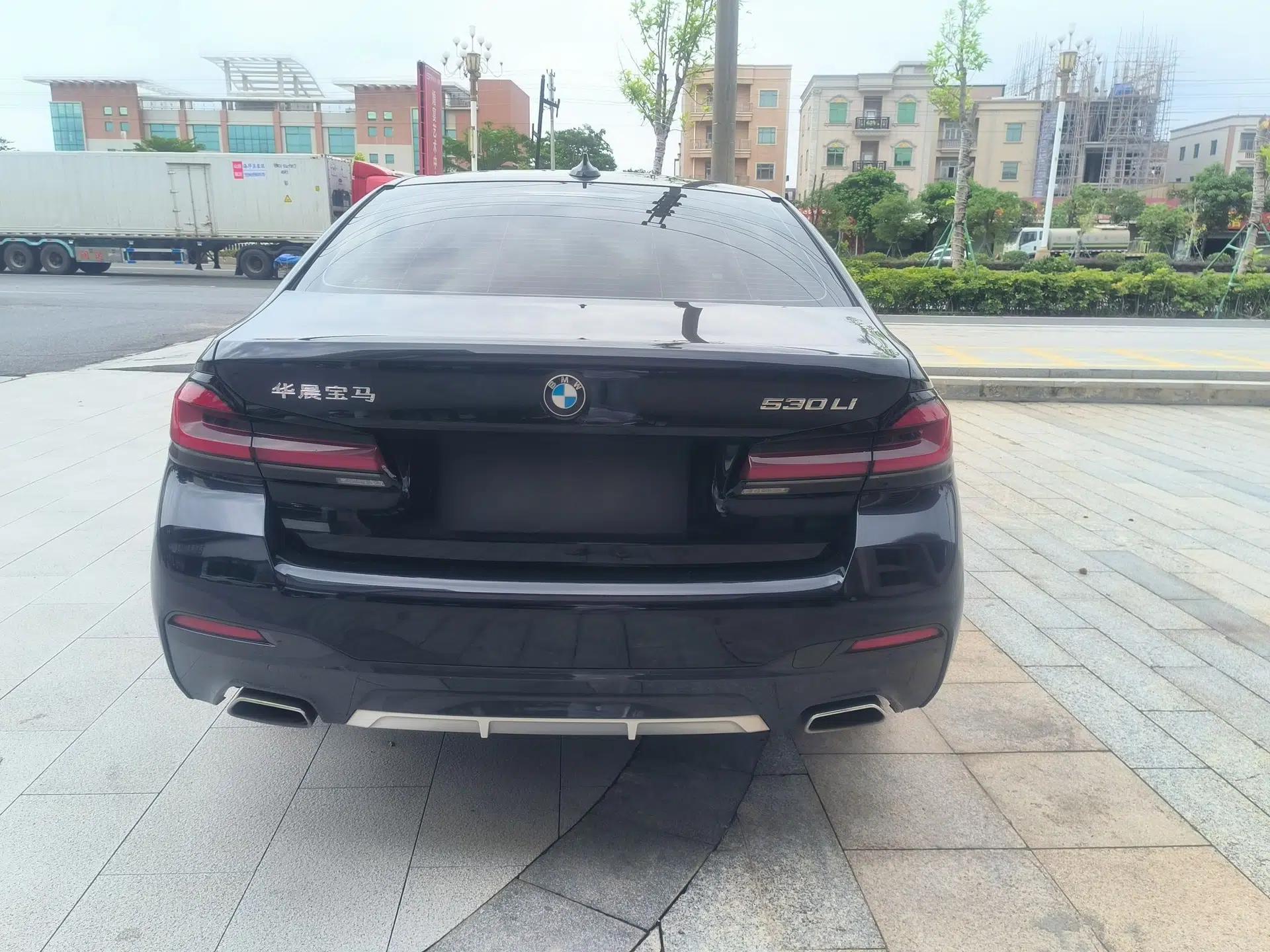 BMW 5 Series 2022 Second Facelift 530Li Leading Edition M Sport Package — миниатюра 5
