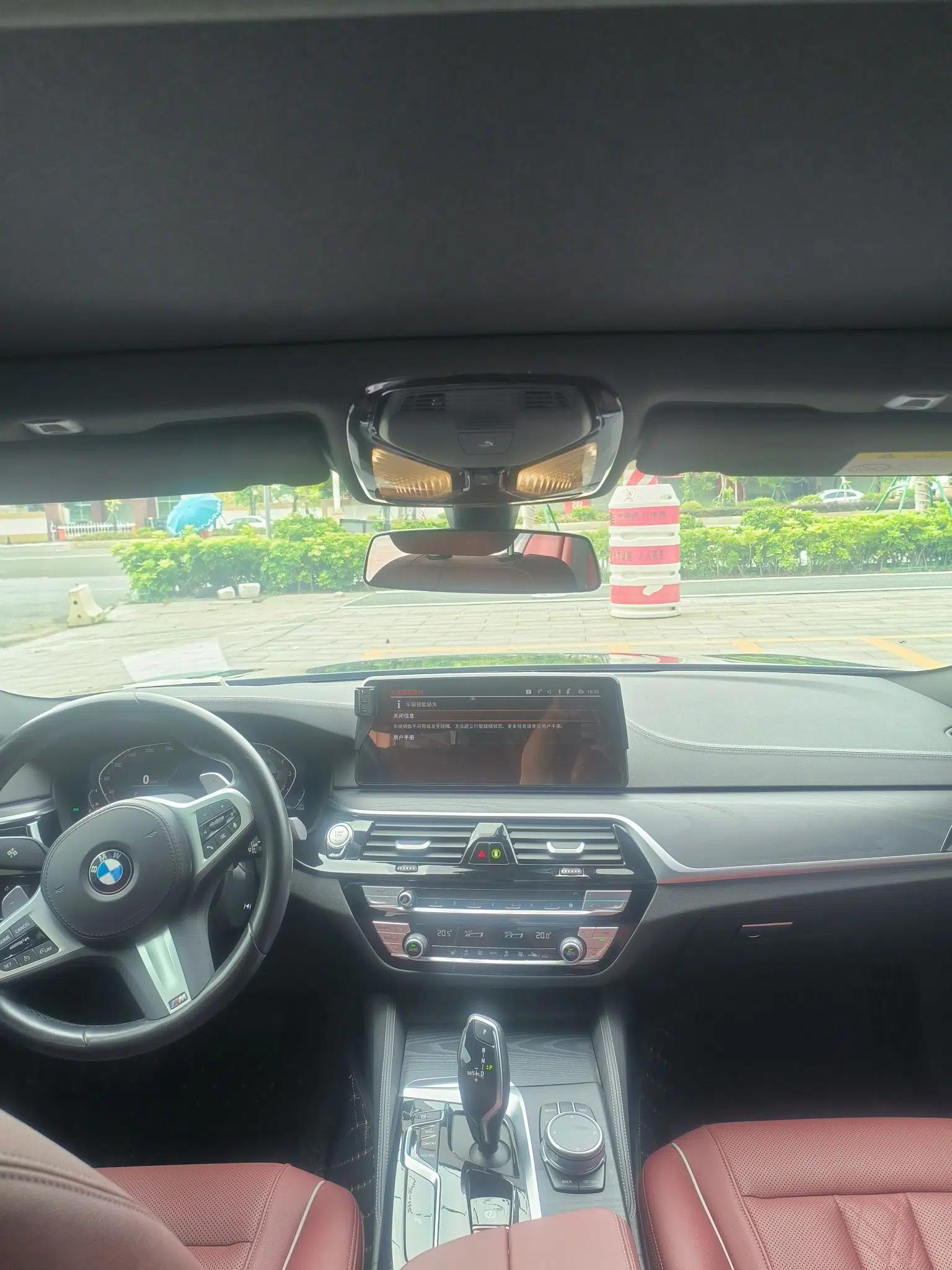 BMW 5 Series 2022 Second Facelift 530Li Leading Edition M Sport Package — миниатюра 10