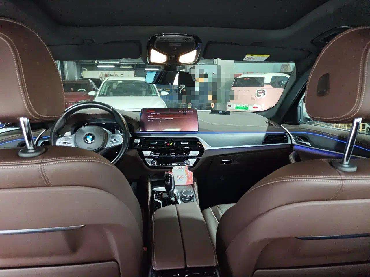 BMW 5 Series 2023 530Li Leading Model M Sport Package — миниатюра 18