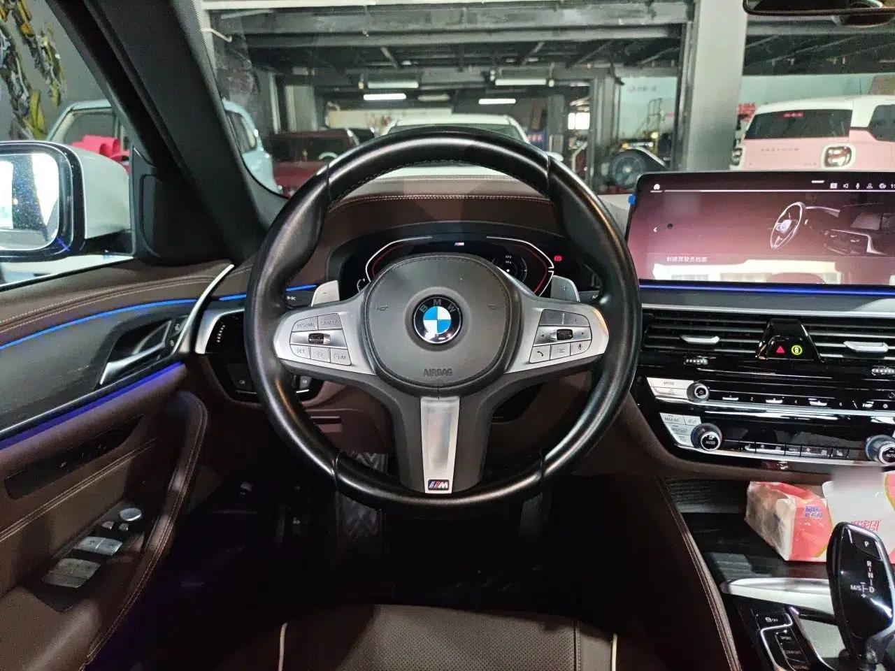 BMW 5 Series 2023 530Li Leading Model M Sport Package — миниатюра 10