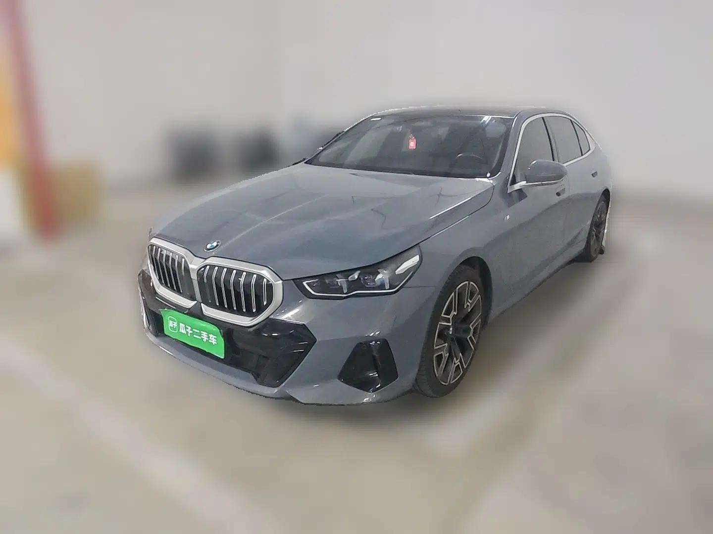 BMW 5 Series 2024 530Li Luxury Edition M Sport Package — миниатюра 1