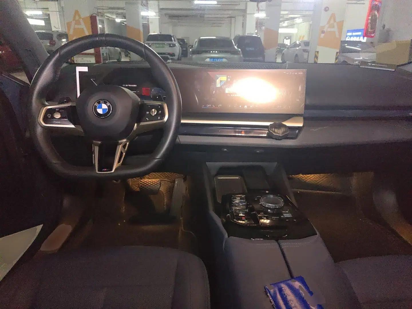 BMW 5 Series 2024 530Li Luxury Edition M Sport Package — миниатюра 9