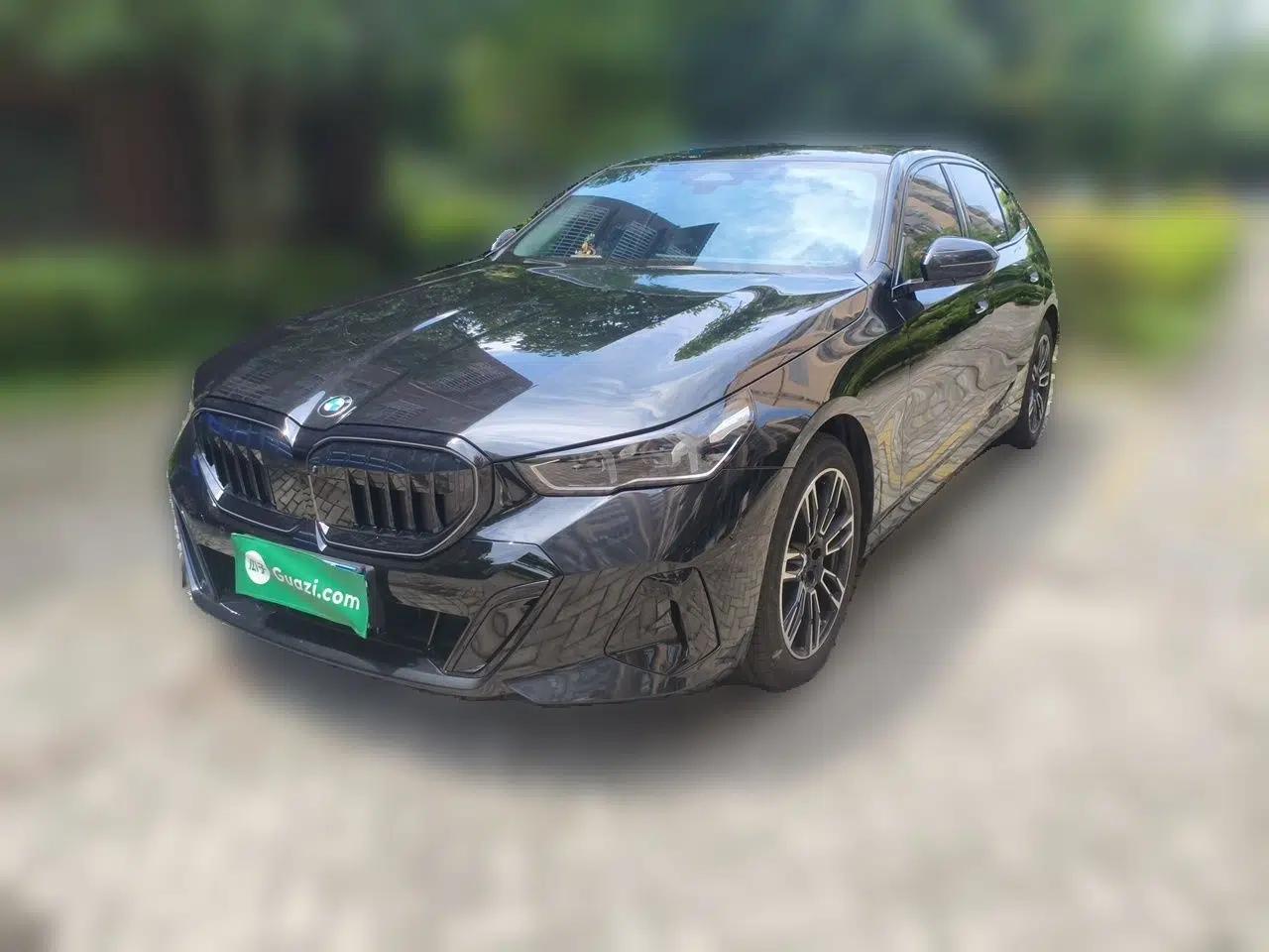 BMW 5 Series 2026 530Li Leading M Sport Package — миниатюра 1