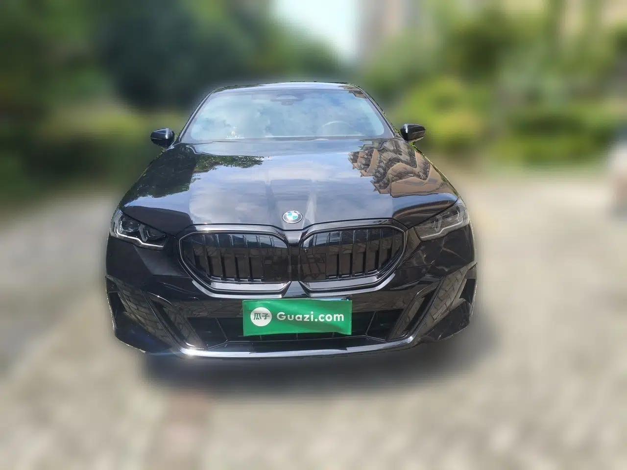 BMW 5 Series 2026 530Li Leading M Sport Package — миниатюра 2