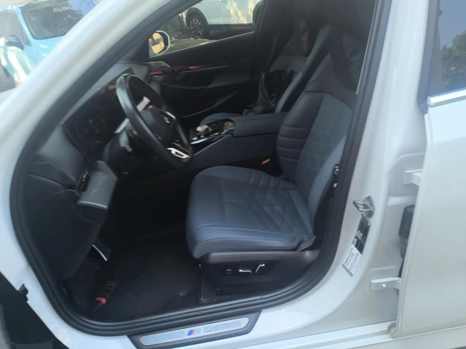 BMW 5 Series 2024 530Li Luxury Edition M Sport Package — миниатюра 18