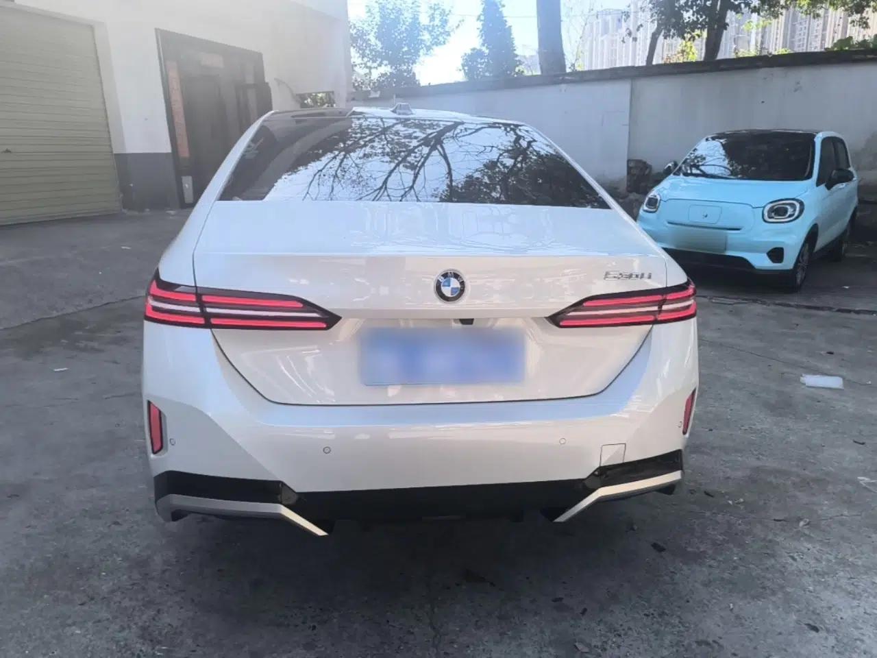 BMW 5 Series 2024 530Li Luxury Edition M Sport Package — миниатюра 5