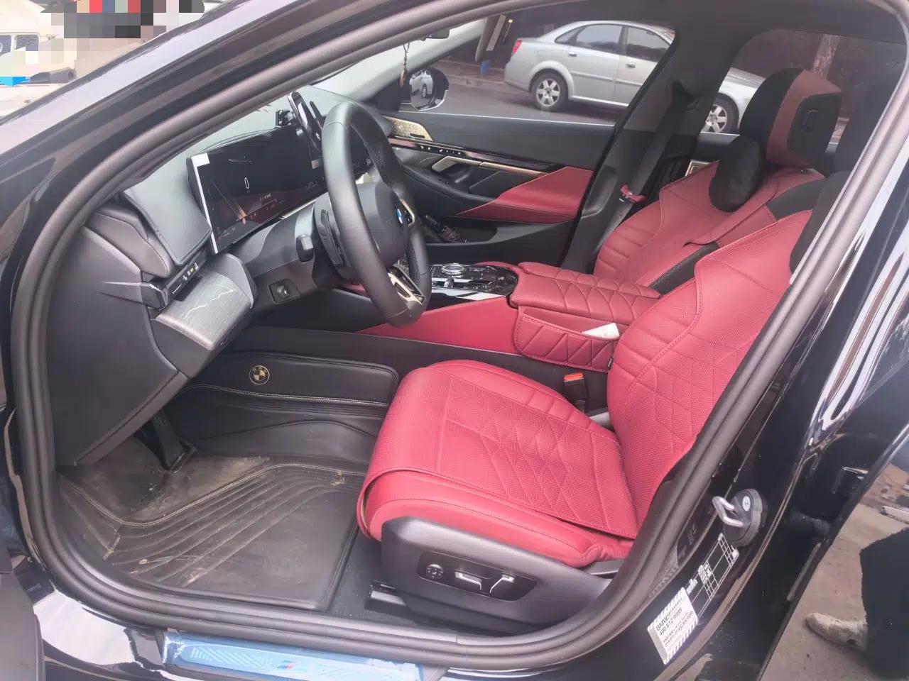 BMW 5 Series 2024 530Li Luxury Edition M Sport Package — миниатюра 16