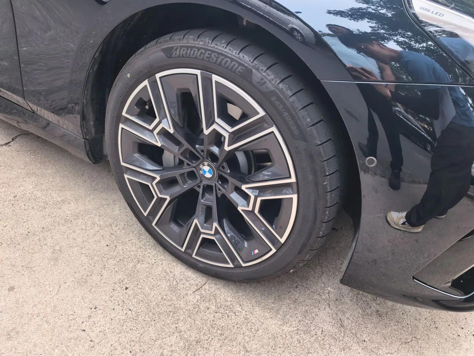 BMW 5 Series 2024 530Li Luxury Edition M Sport Package — миниатюра 8