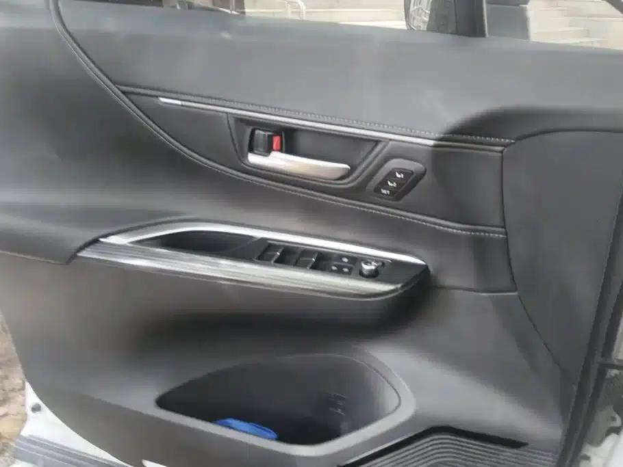 Venza 2022 Hybrid 2.5L CVT 4WD Supreme Edition — миниатюра 7