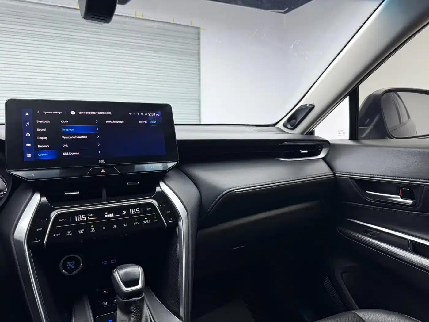 Venza 2022 2.0L CVT 2WD Premium Edition — миниатюра 15